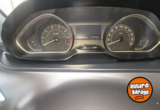 Autos - Peugeot 2008 LELINE 2017 Nafta 106944Km - En Venta
