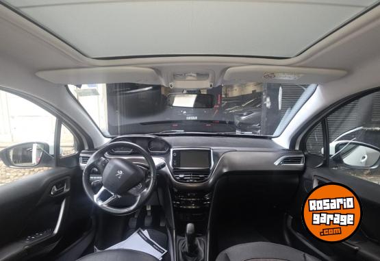 Autos - Peugeot 2008 LELINE 2017 Nafta 106944Km - En Venta