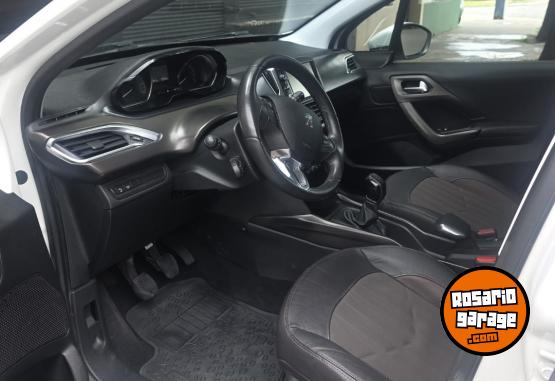 Autos - Peugeot 2008 LELINE 2017 Nafta 106944Km - En Venta