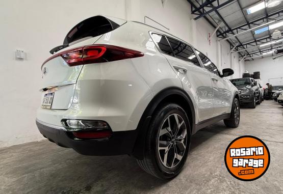 Camionetas - Kia Sportage LX 2022 Nafta 124000Km - En Venta