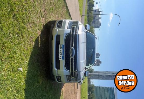 Camionetas - Ford Ranger 2024 Diesel 54000Km - En Venta