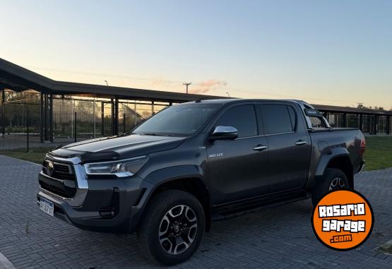 Camionetas - Toyota Hilux 2025 Diesel 21000Km - En Venta
