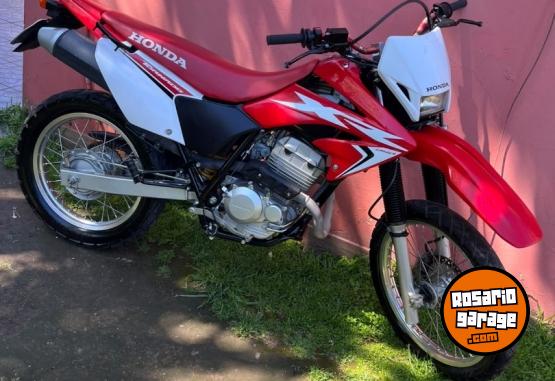 Motos - Honda Tornado 250 2021 Nafta 19000Km - En Venta