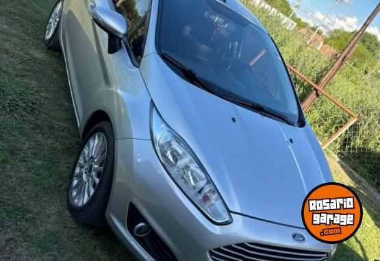 Autos - Ford Fiesta 2017 Nafta 140000Km - En Venta