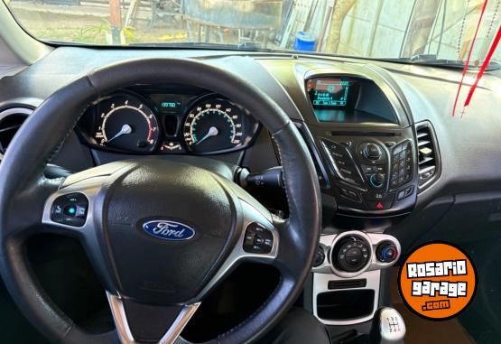 Autos - Ford Fiesta 2017 Nafta 140000Km - En Venta