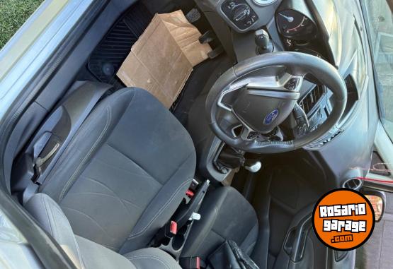 Autos - Ford Fiesta 2017 Nafta 140000Km - En Venta
