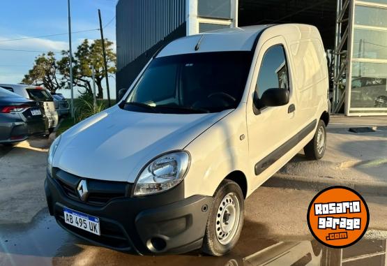 Utilitarios - Renault kangoo 1.6 furgon 2017 Nafta 106000Km - En Venta
