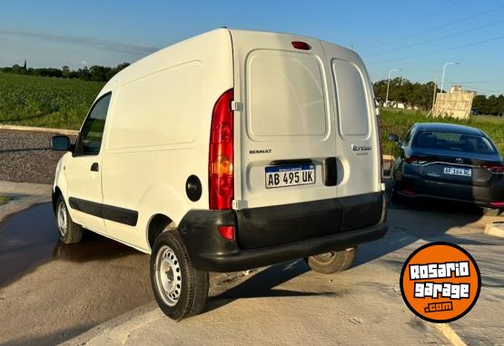 Utilitarios - Renault kangoo 1.6 furgon 2017 Nafta 106000Km - En Venta