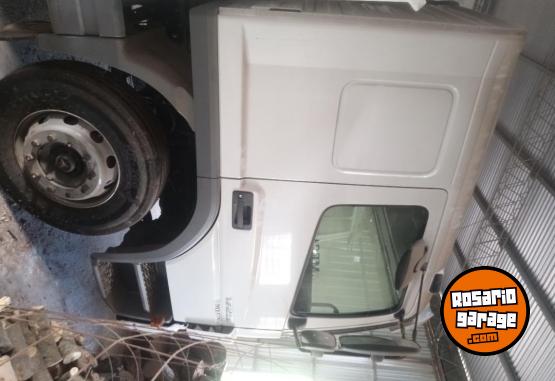 Camiones y Grúas - MERCEDES BENZ Atego 1725 - mod. 2012 0 km!!! - En Venta
