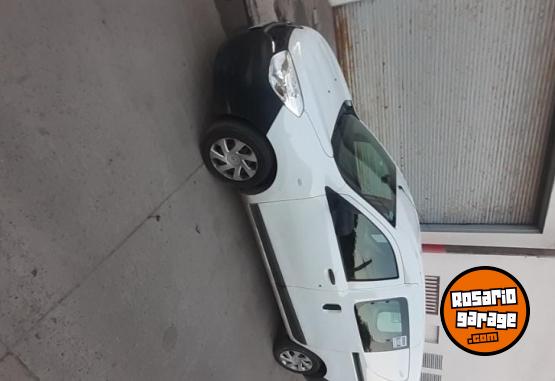 Utilitarios - Renault Kangoo 2023 Nafta 33000Km - En Venta