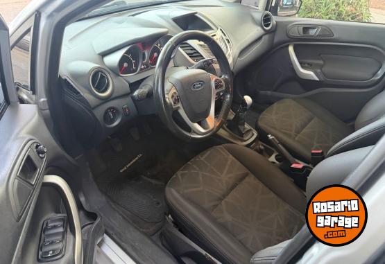 Autos - Ford Fiesta kinetic titanium 2010 Nafta 155000Km - En Venta