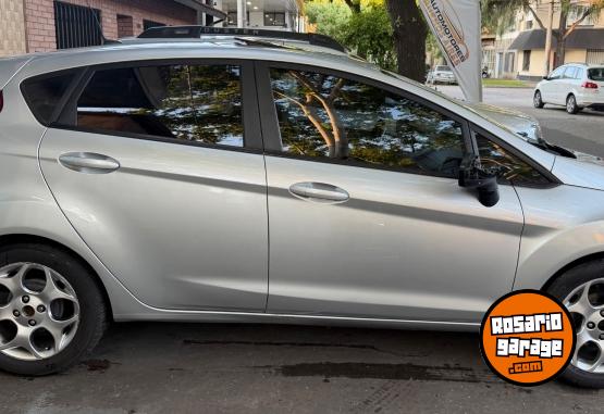 Autos - Ford Fiesta kinetic titanium 2010 Nafta 155000Km - En Venta