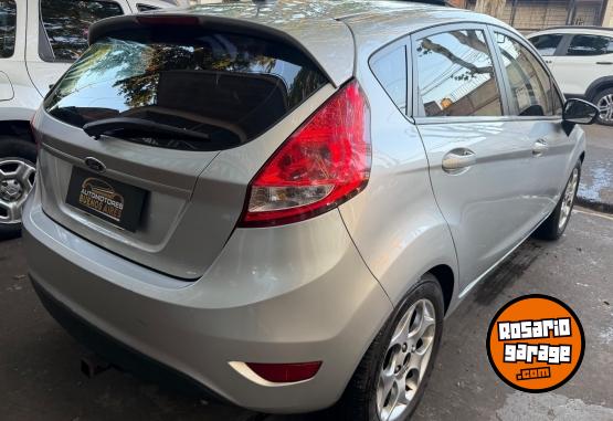 Autos - Ford Fiesta kinetic titanium 2010 Nafta 155000Km - En Venta