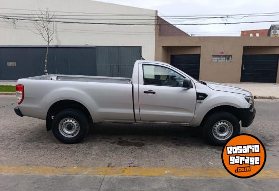 Camionetas - Ford Ranger cabina simple 2023 Diesel 25300Km - En Venta