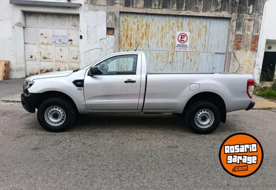 Camionetas - Ford Ranger cabina simple 2023 Diesel 25300Km - En Venta