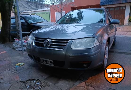 Autos - Volkswagen Bora 2009 GNC 218000Km - En Venta