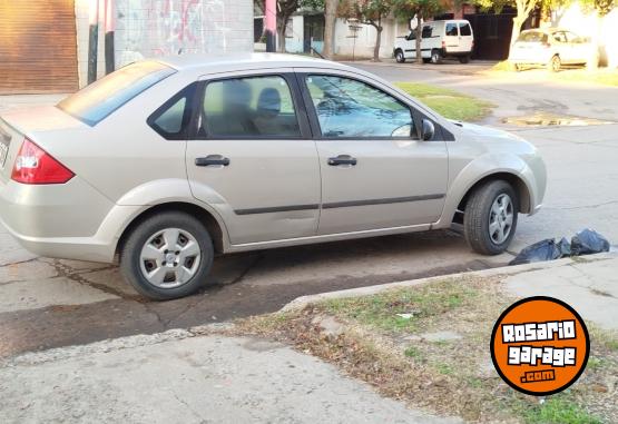 Autos - Ford Fiesta Max 2007 Nafta 203000Km - En Venta