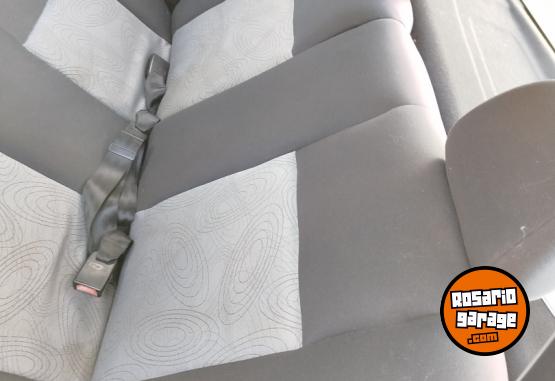Autos - Ford Fiesta Max 2007 Nafta 203000Km - En Venta