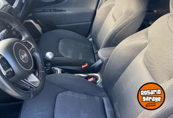 Camionetas - Jeep Renegade sport plus 2018 Nafta 98000Km - En Venta