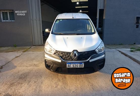 Utilitarios - Renault Kangoo 2020 Nafta 128000Km - En Venta