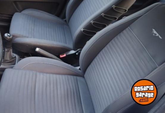 Autos - Volkswagen Crossfox impecable 2012 Nafta 140000Km - En Venta