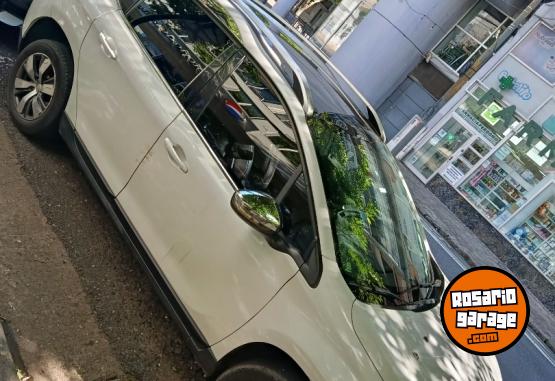 Autos - Peugeot 2008 2019 Nafta 103000Km - En Venta