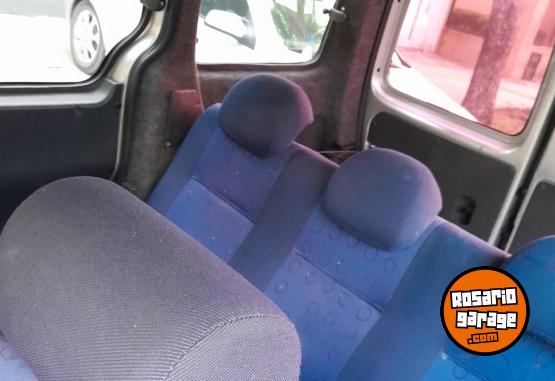 Utilitarios - Peugeot Partner 1.9 2009 Diesel 240000Km - En Venta