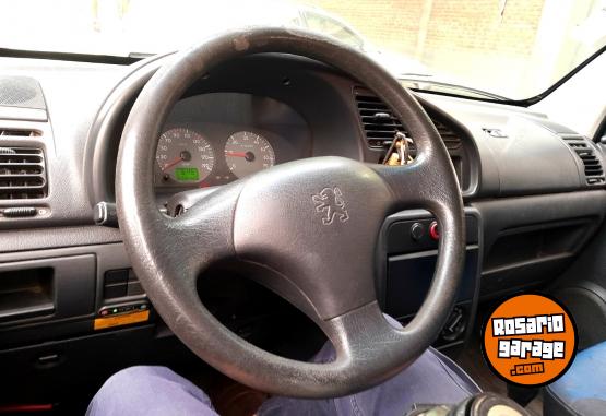 Utilitarios - Peugeot Partner 1.9 2009 Diesel 240000Km - En Venta