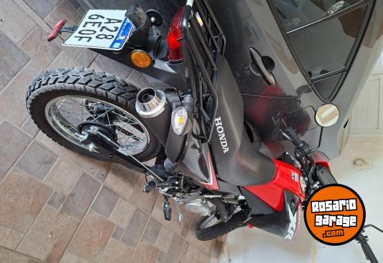 Motos - Honda Xr150 2026 Nafta 2000Km - En Venta