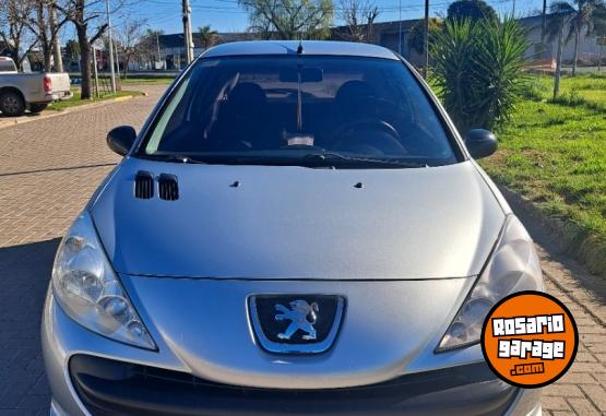 Autos - Peugeot 207 Compact 2010 Nafta 110000Km - En Venta
