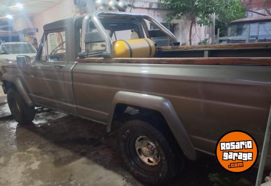 Camionetas - Jeep Gladiador 1964 1983 GNC 111111Km - En Venta