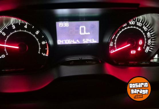 Autos - Peugeot 2008 Allure 2019 Nafta 47000Km - En Venta