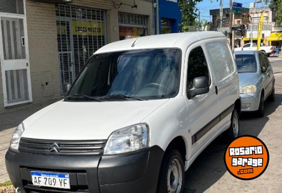 Utilitarios - Citroen Berlingo 2022 Diesel 110000Km - En Venta