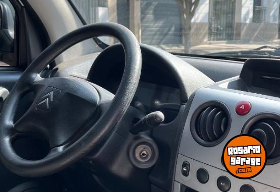 Utilitarios - Citroen Berlingo 2022 Diesel 110000Km - En Venta