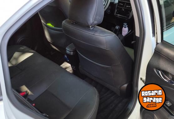 Autos - Toyota Yaris Sedan 1.5 XLS Pack 2024 Nafta 68450Km - En Venta