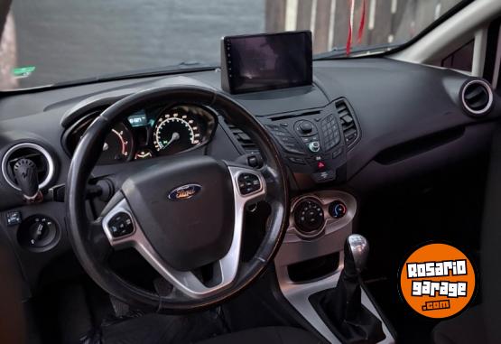 Autos - Ford Fiesta se plus 2013 Nafta 180000Km - En Venta
