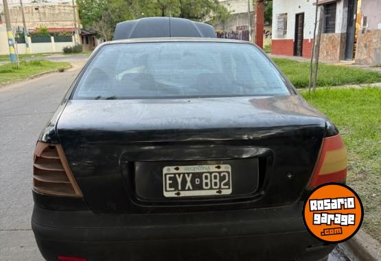 Autos - Volkswagen Siena 2005 GNC 264000Km - En Venta