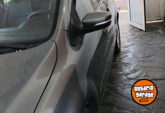 Autos - Volkswagen FOX 2012 Nafta 108000Km - En Venta