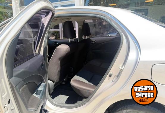 Autos - Toyota ETIOS 4 ptas XLS 1.5 6M/T 2018 GNC 173000Km - En Venta