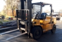Camiones y Grúas - Autoelevador Caterpillar 4 toneladas - En Venta