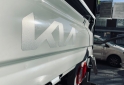Camiones y Grúas - KIA K2500 CON CAJA Y AIRE 2022! - En Venta