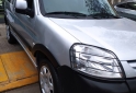 Utilitarios - Peugeot Partner 2014 Diesel 180000Km - En Venta