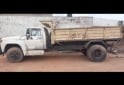 Camiones y Gras - Ford 700 VOLCADOR con carro balancn - En Venta
