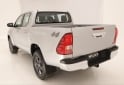 Camionetas - Toyota Hilux 4x4 SR 2023 Diesel 10Km - En Venta