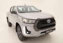 Camionetas - Toyota Hilux 4x4 SR 2023 Diesel 100Km - En Venta