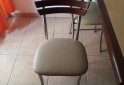 Hogar - Juego de comedor (mesa y 4 sillas) - En Venta