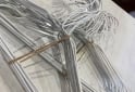 Indumentaria - Vendo perchas de alambre blanco - En Venta