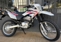 Motos - Honda Tornado 250cc 2023 Nafta 800Km - En Venta
