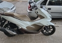 Motos - Honda PCX DLX 2022 Nafta 5100Km - En Venta