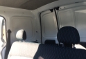 Utilitarios - Renault Kangoo 5 asientos 1.6 2015 Nafta 130000Km - En Venta